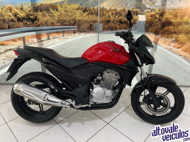 CB 300 R 