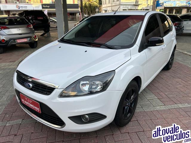 FOCUS 1.6 MANUAL