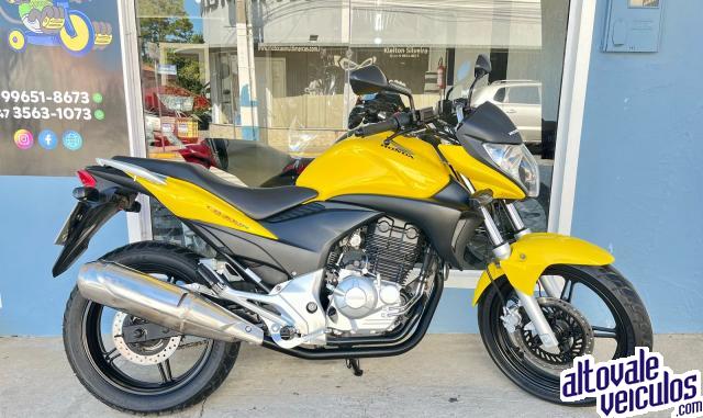 CB 300 R 