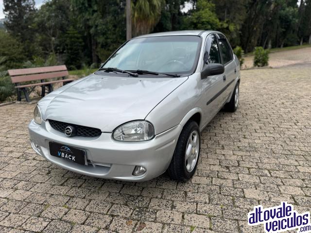 Corsa Sedan Milenium 1.0
