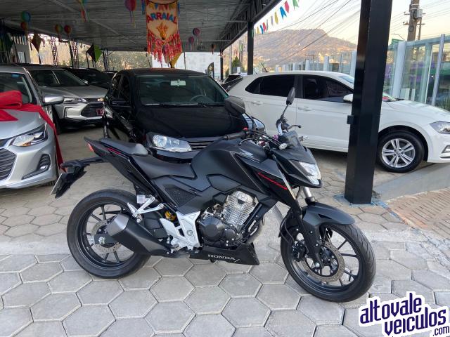 CB 300 F Twister HONDA CB 300F TWISTER C