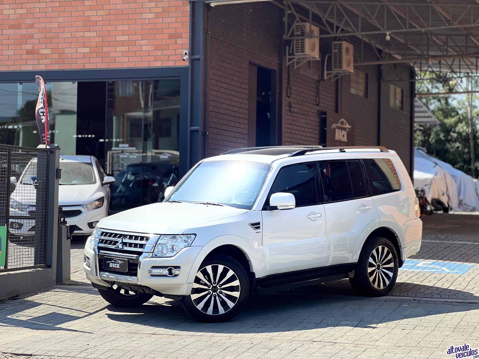Pajero HPE Full 3.2 4x4 T.I.Dies. 5p Aut